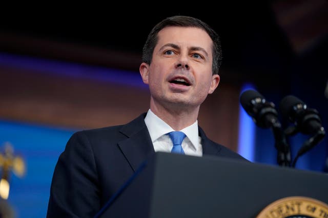 <p>Buttigieg Airlines 5G</p>