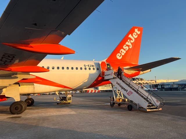 <p>Turn time: easyJet Airbus A319 at Glasgow airport, preparing to fly to the airline's HQ at Luton </p>
